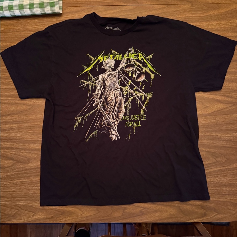 Metallica Black Graphic Tee